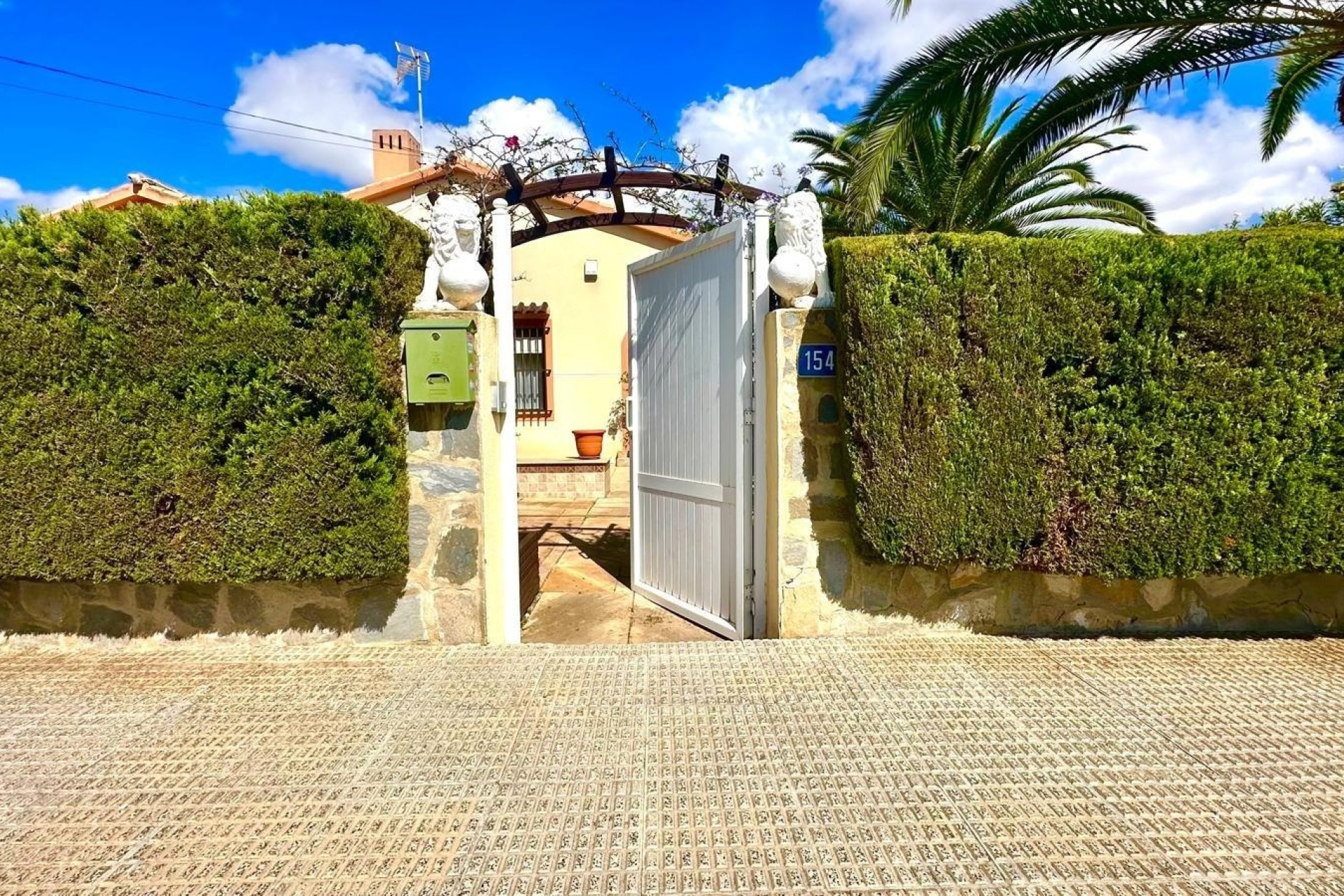 Sprzedaż - Willa wolnostojąca -
Cabo Roig - Costa Blanca
