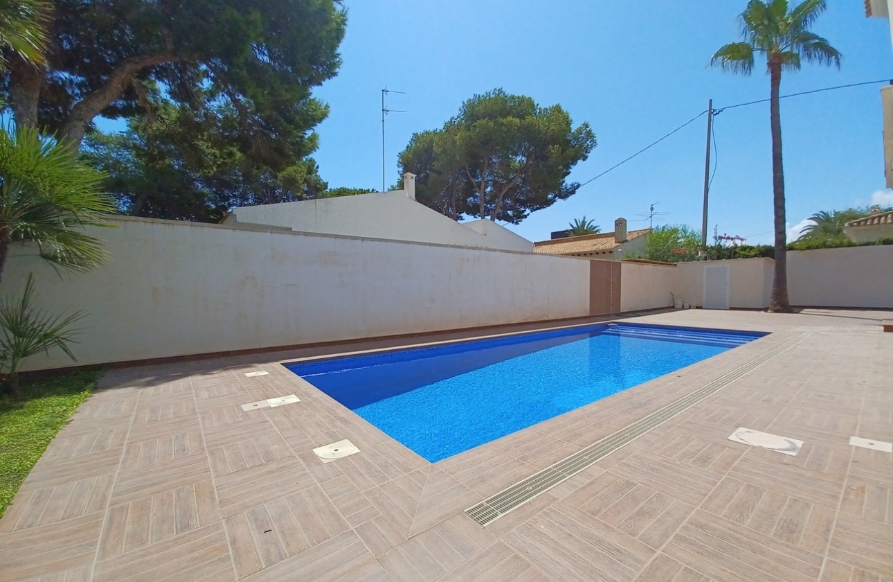 Sprzedaż - Willa wolnostojąca -
Cabo Roig - Costa Blanca