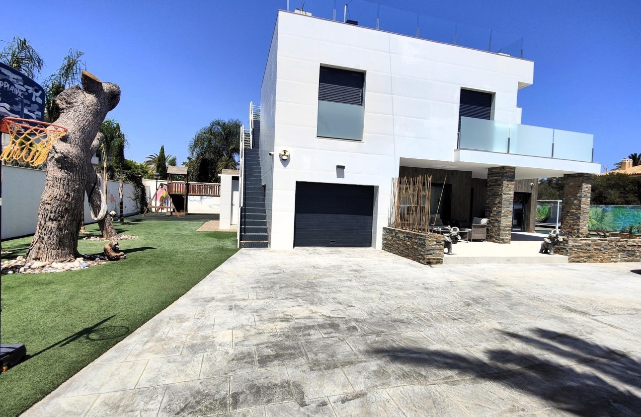 Sprzedaż - Willa wolnostojąca -
Cabo Roig - Costa Blanca