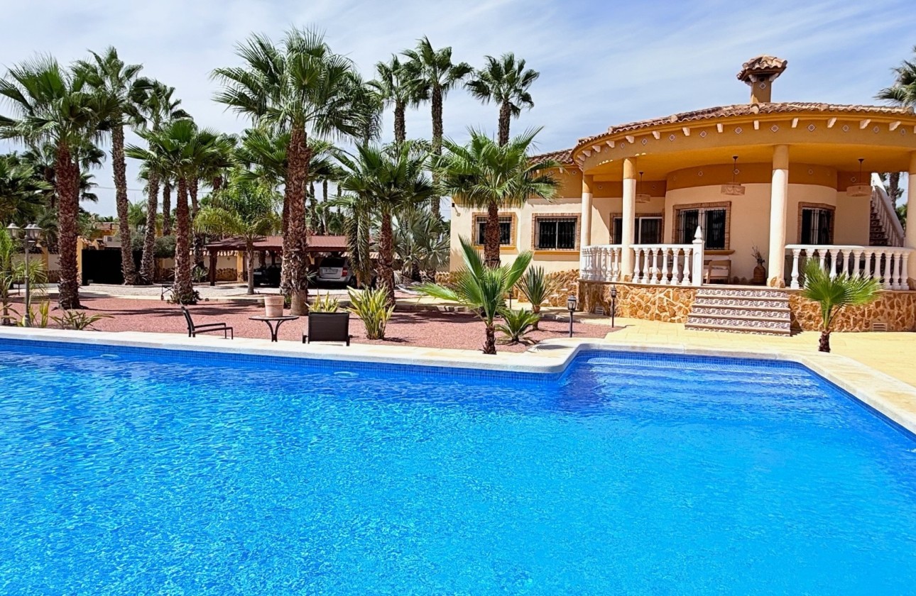 Sprzedaż - Willa wolnostojąca -
Catral