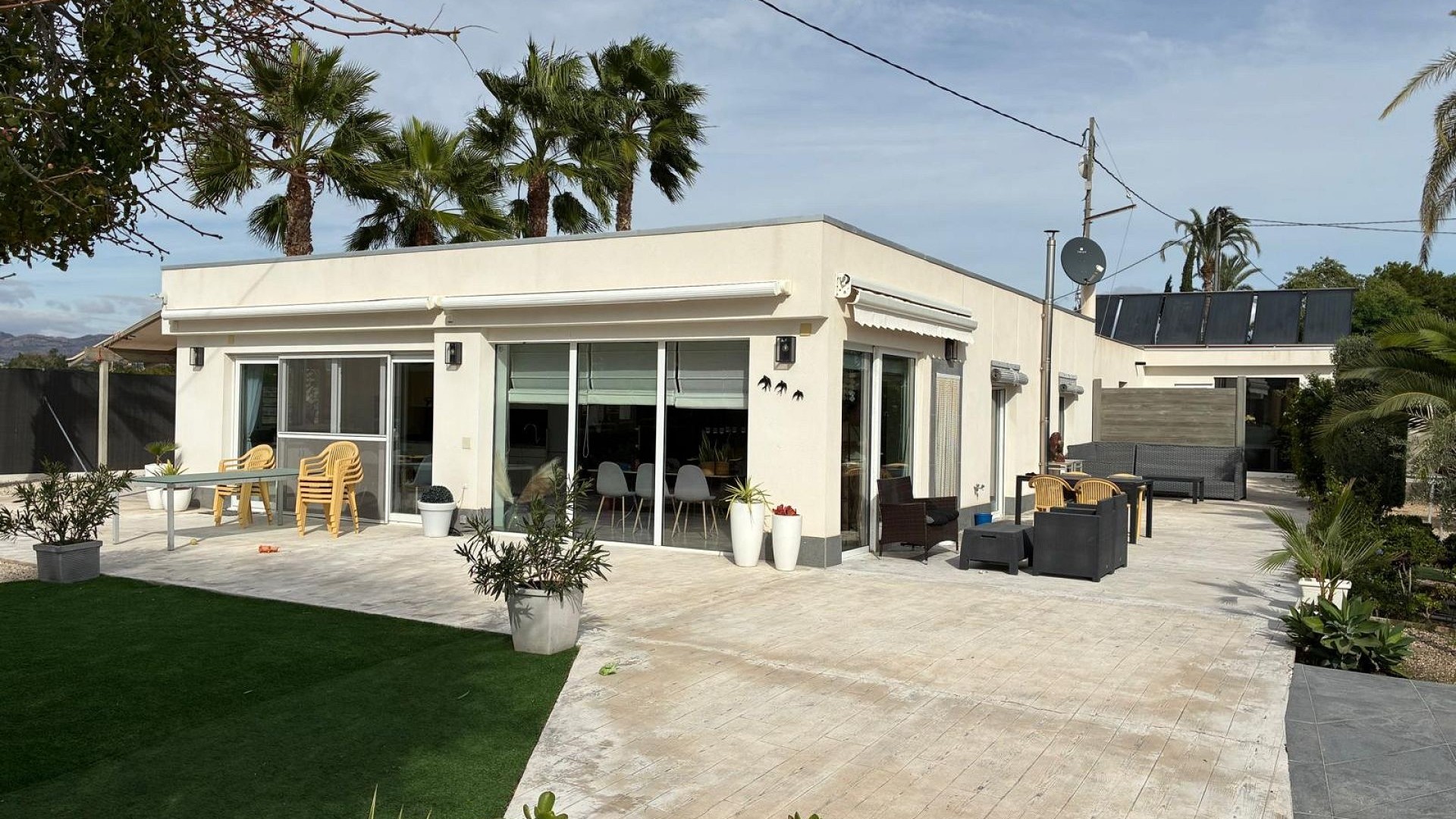 Sprzedaż - Willa wolnostojąca -
Crevillente