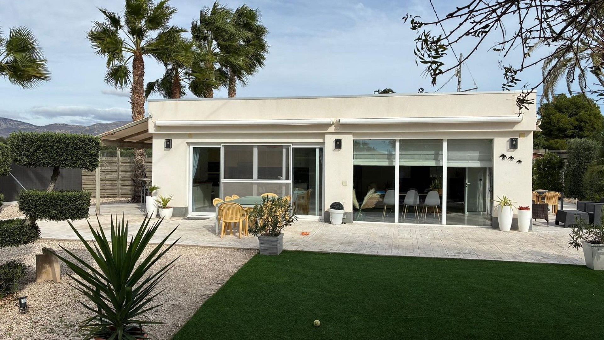 Sprzedaż - Willa wolnostojąca -
Crevillente