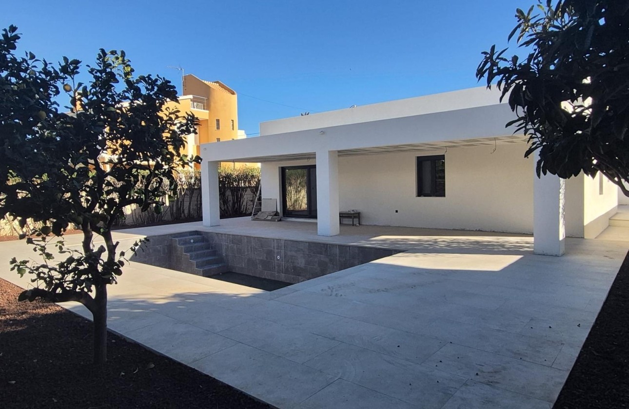 Sprzedaż - Willa wolnostojąca -
Denia - Dénia