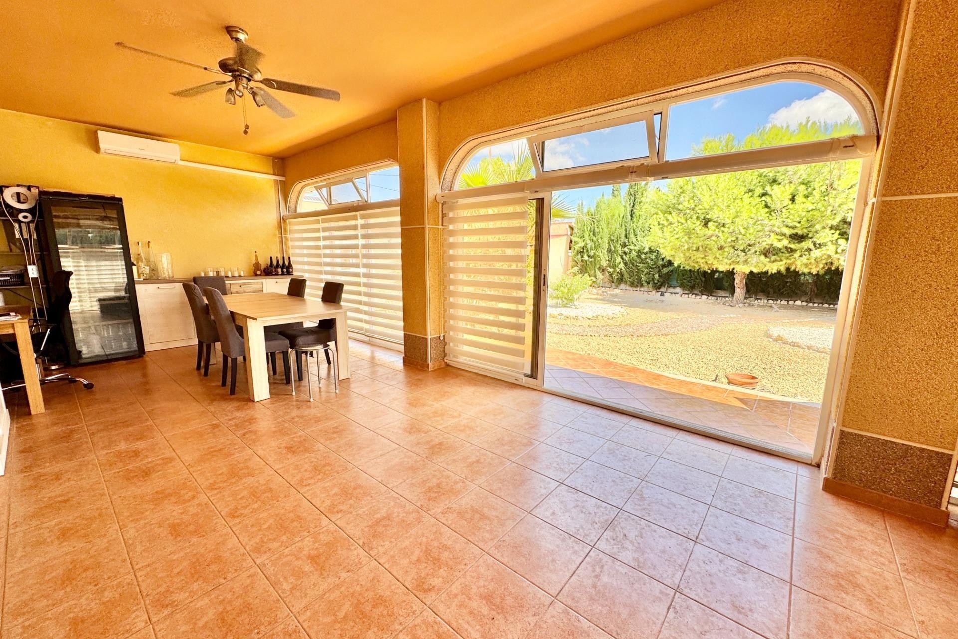 Sprzedaż - Willa wolnostojąca -
Dolores - CMNO. ESCORREDOR