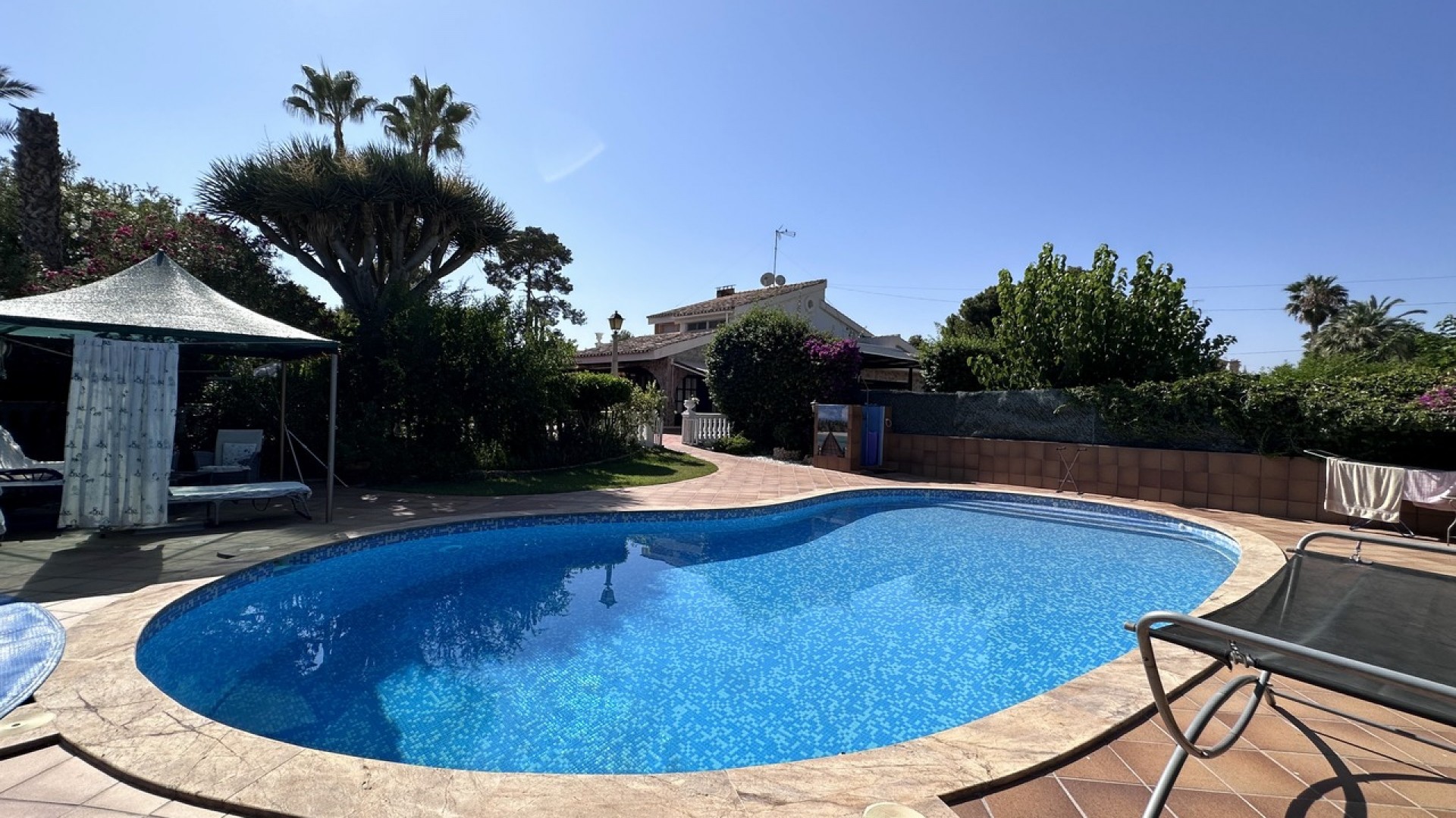 Sprzedaż - Willa wolnostojąca -
Elche