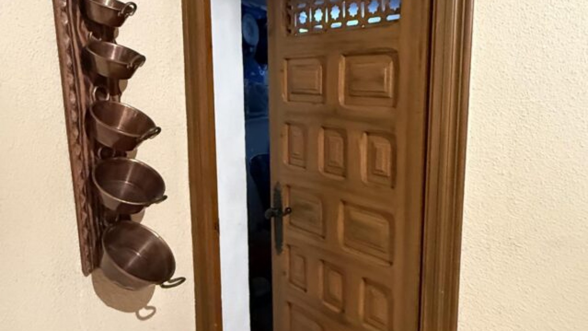 Sprzedaż - Willa wolnostojąca -
Elda