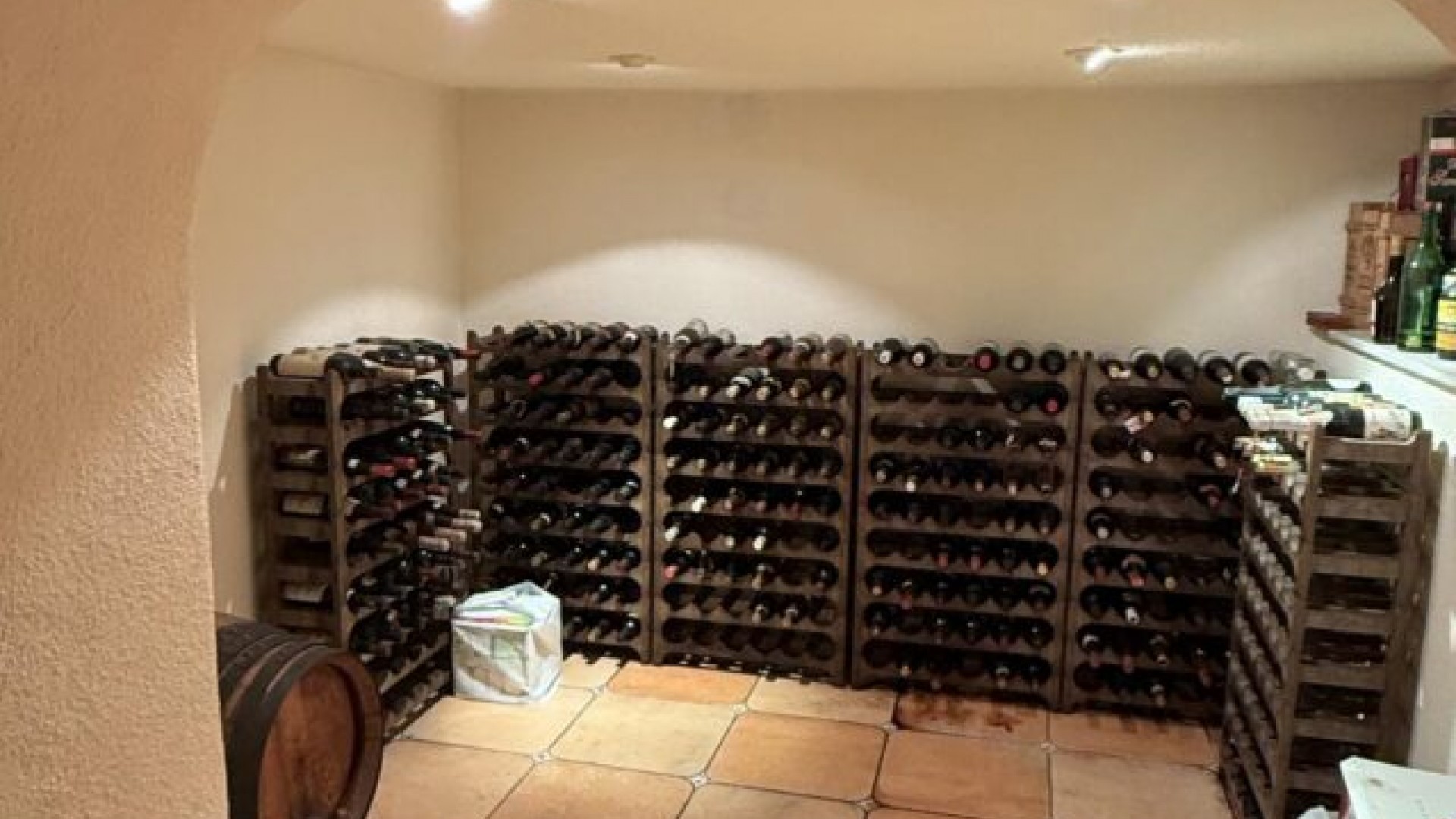 Sprzedaż - Willa wolnostojąca -
Elda