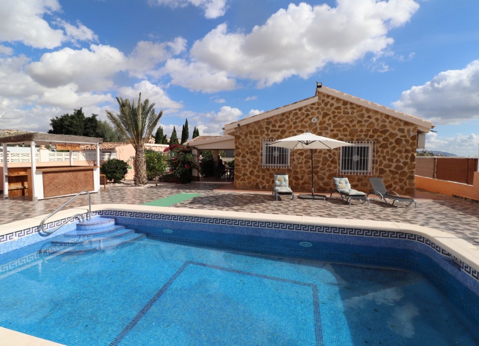 Sprzedaż - Willa wolnostojąca -
Fortuna