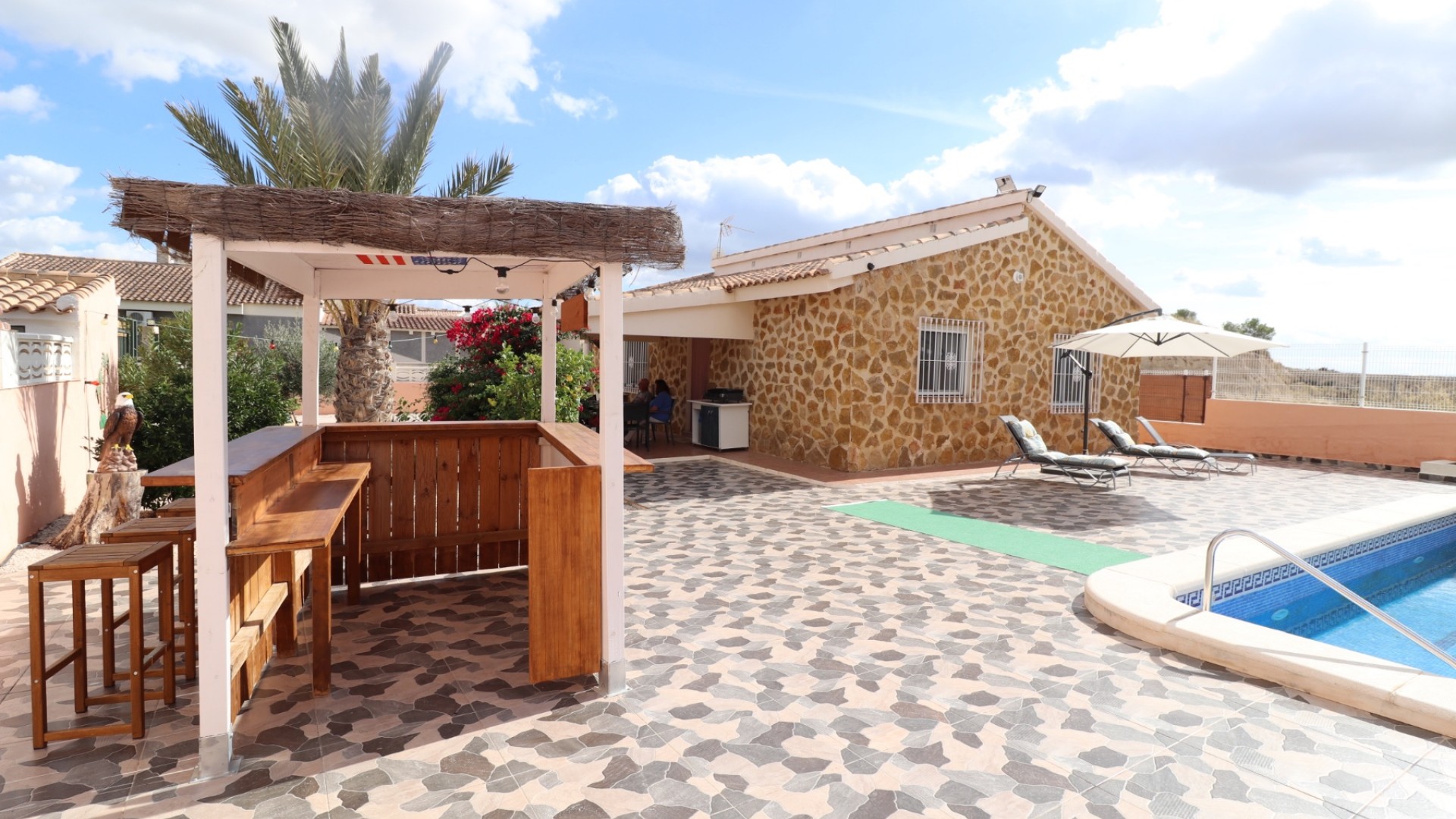 Sprzedaż - Willa wolnostojąca -
Fortuna