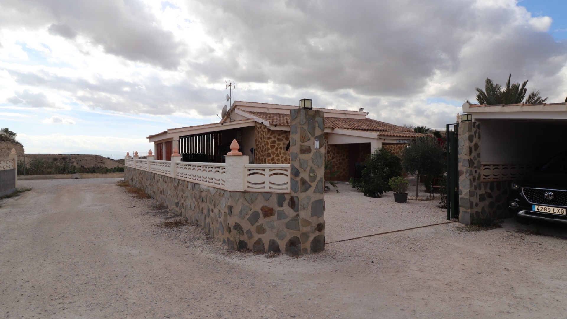 Sprzedaż - Willa wolnostojąca -
Fortuna