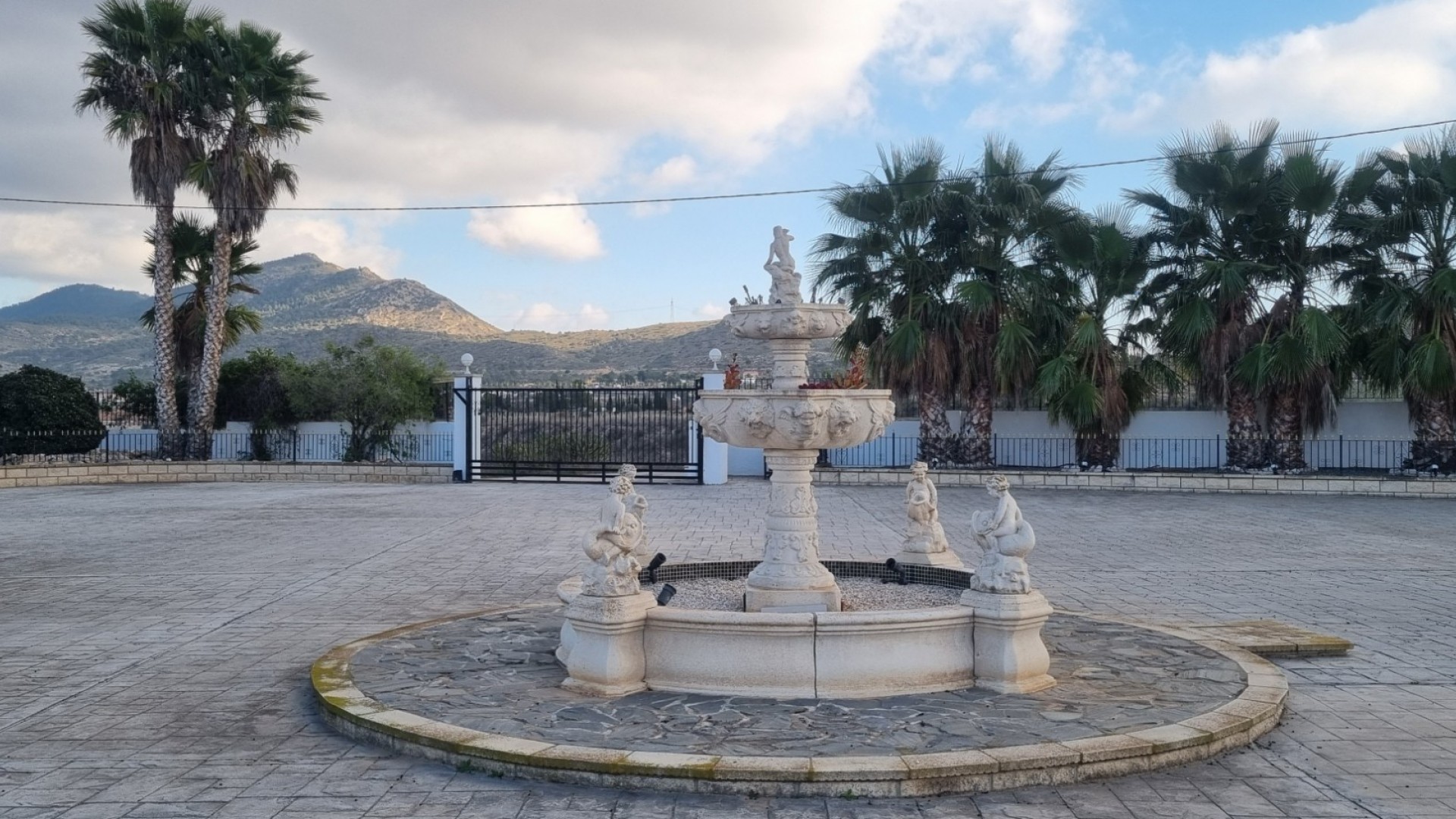 Sprzedaż - Willa wolnostojąca -
Hondón de los Fráiles