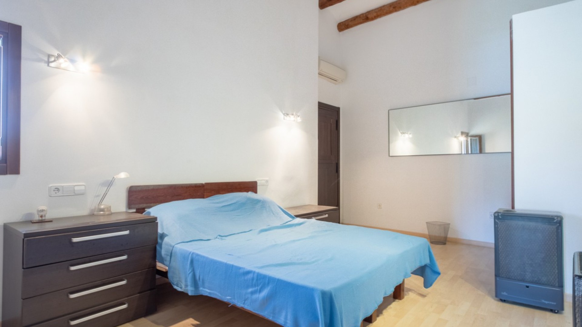 Sprzedaż - Willa wolnostojąca -
Ibi