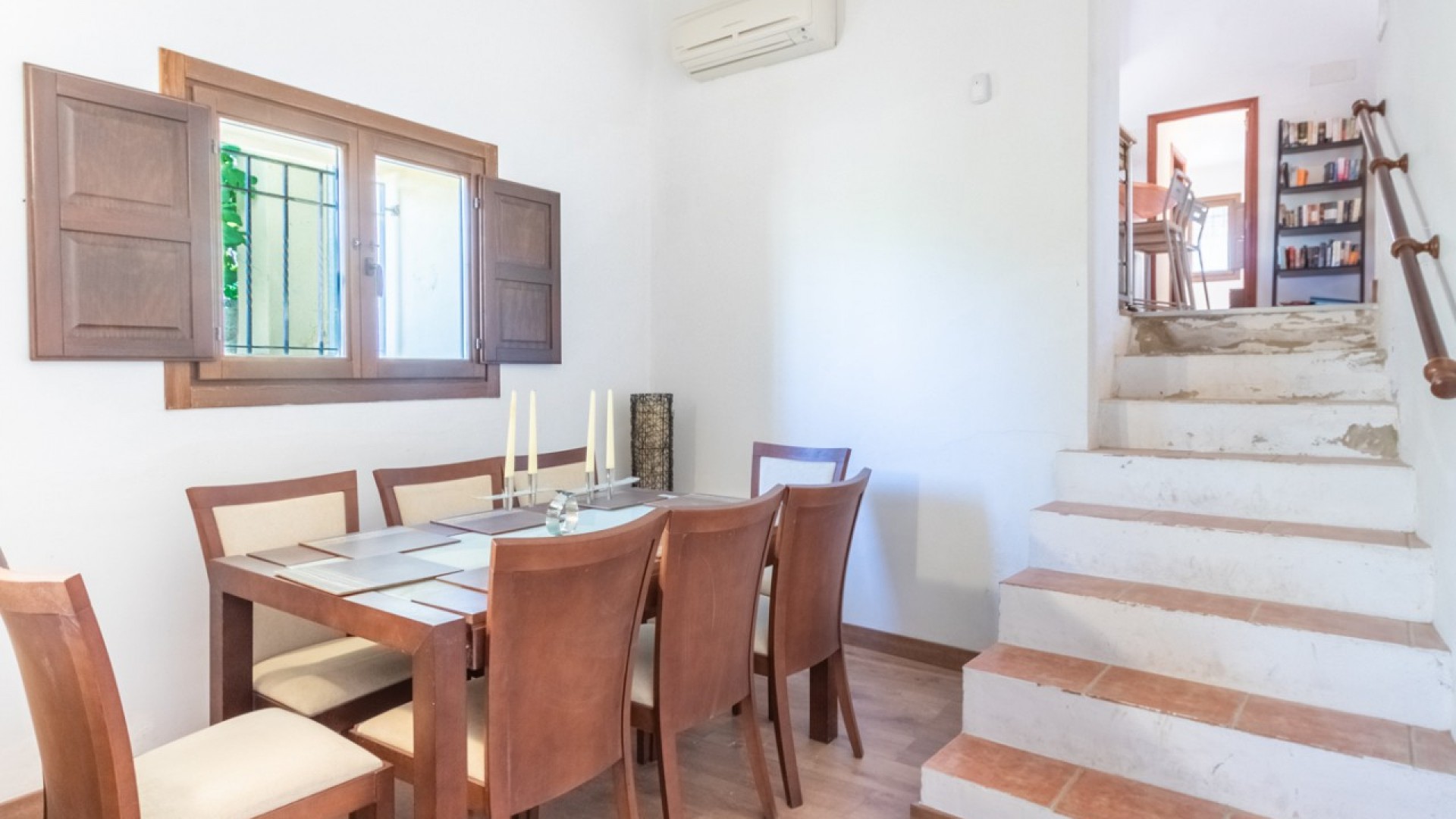 Sprzedaż - Willa wolnostojąca -
Ibi