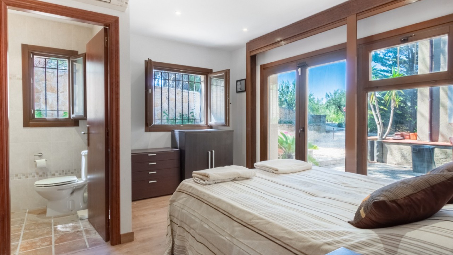 Sprzedaż - Willa wolnostojąca -
Ibi