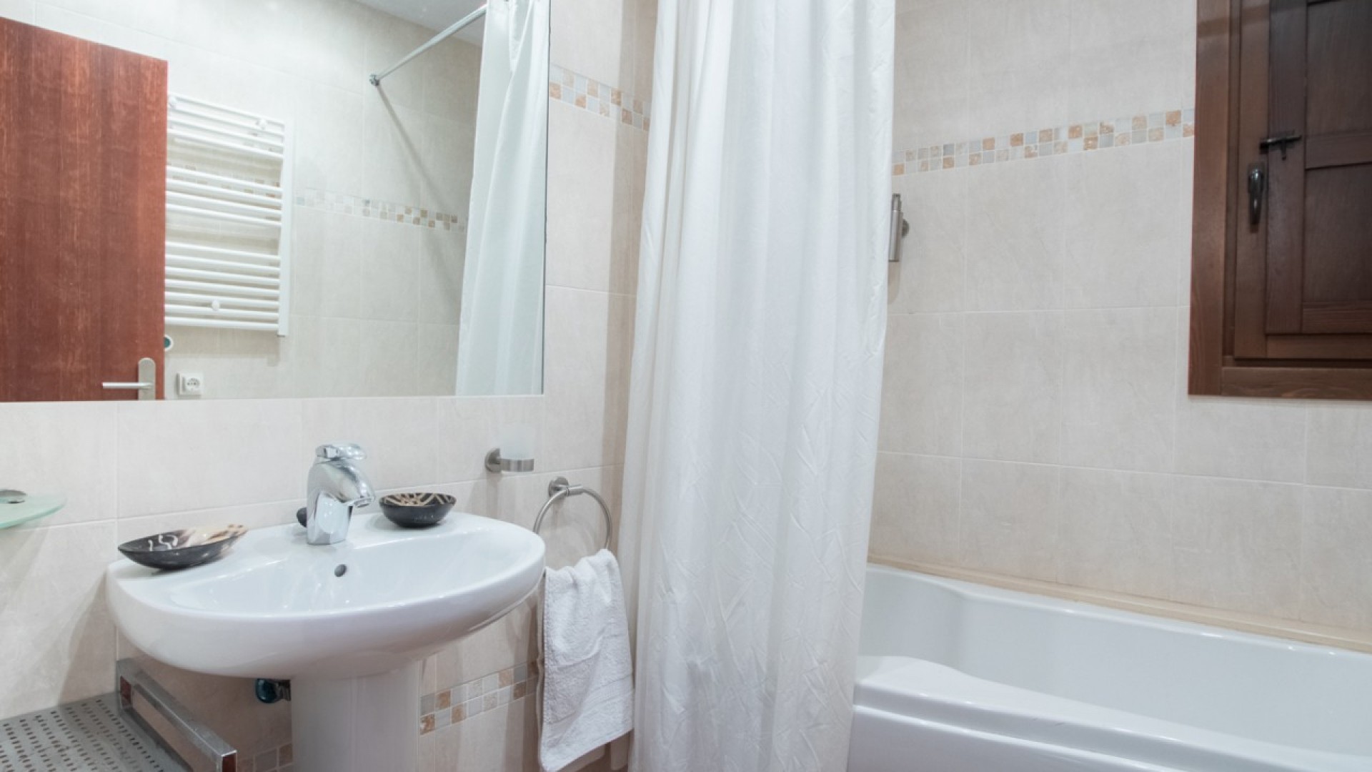 Sprzedaż - Willa wolnostojąca -
Ibi