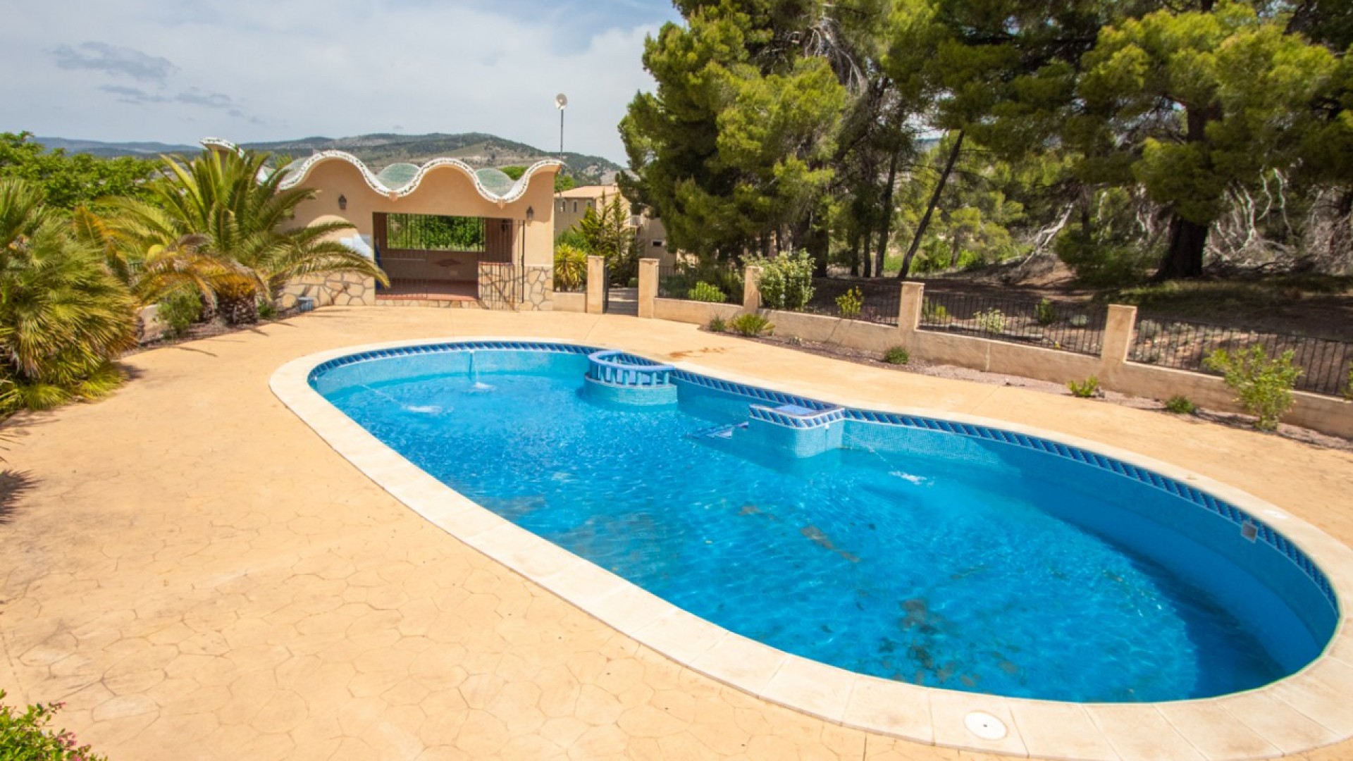 Sprzedaż - Willa wolnostojąca -
Ibi