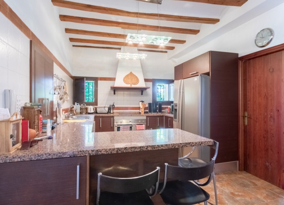 Sprzedaż - Willa wolnostojąca -
Ibi