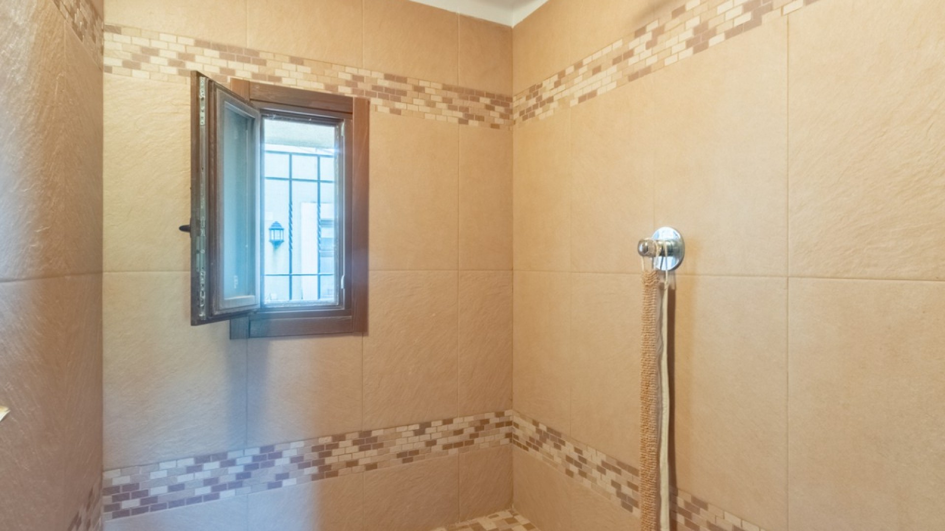 Sprzedaż - Willa wolnostojąca -
Ibi