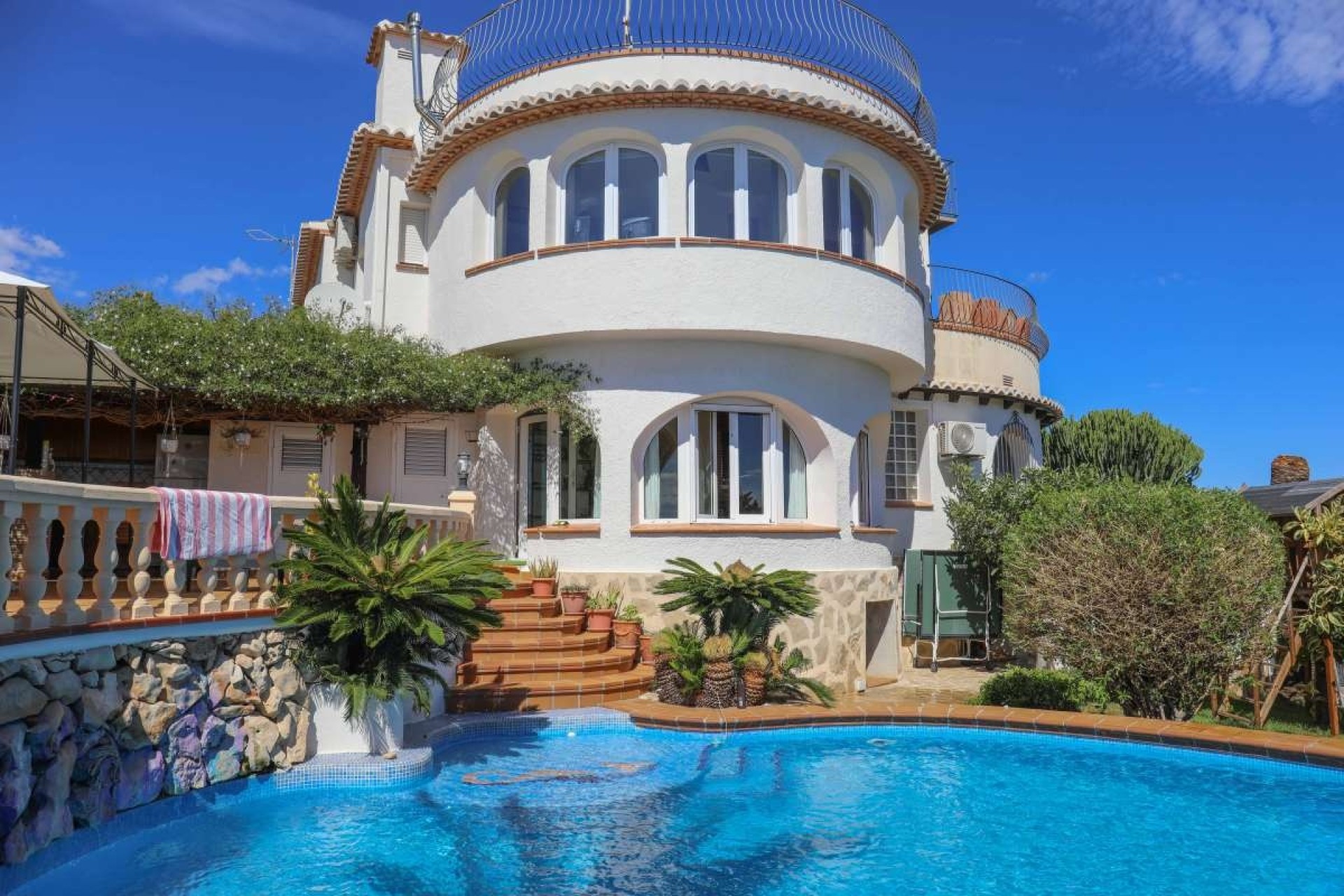 Sprzedaż - Willa wolnostojąca -
Jávea - Costa Blanca