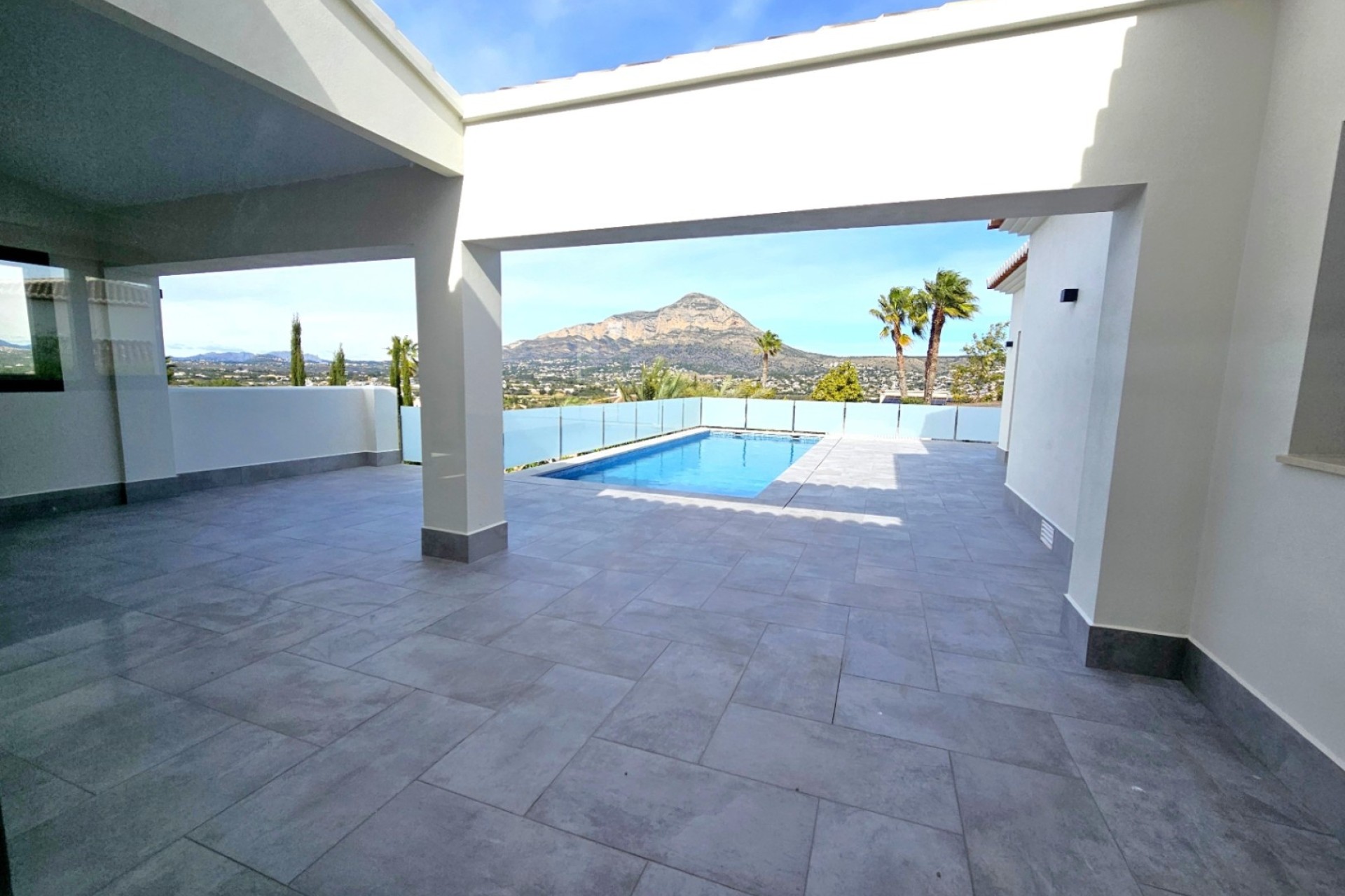 Sprzedaż - Willa wolnostojąca -
Jávea - Costa Blanca
