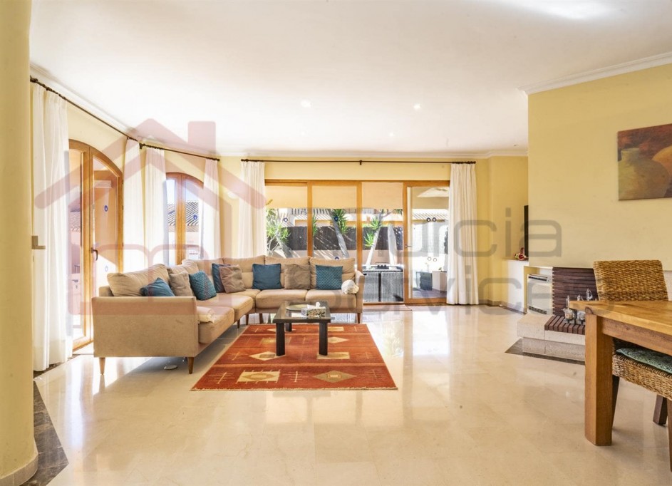 Sprzedaż - Willa wolnostojąca -
La Manga Club