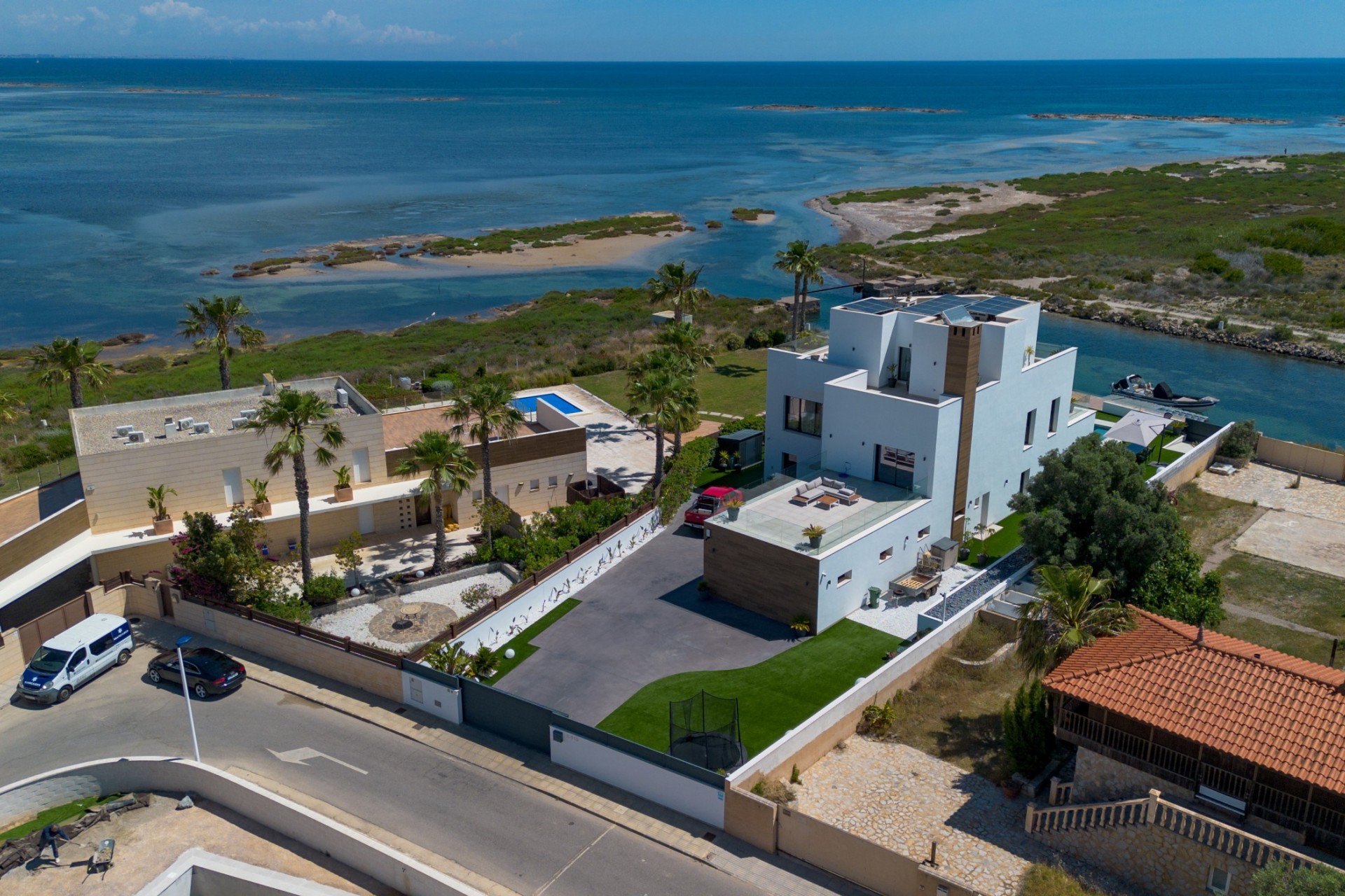 Sprzedaż - Willa wolnostojąca -
La Manga del Mar Menor - La Manga