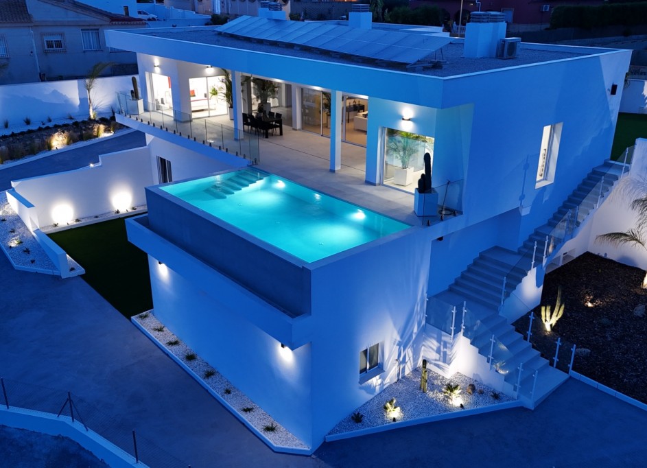 Sprzedaż - Willa wolnostojąca -
La Marina