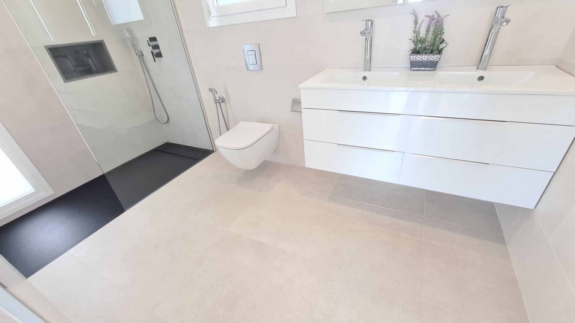 Sprzedaż - Willa wolnostojąca -
La Marina