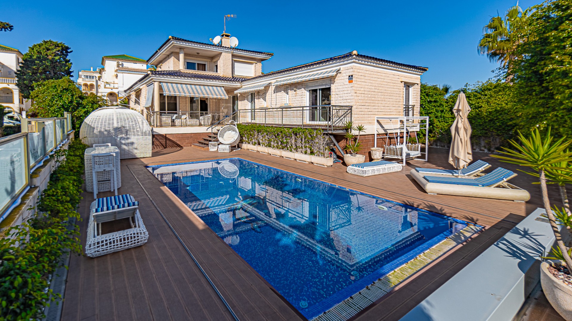 Sprzedaż - Willa wolnostojąca -
La Mata