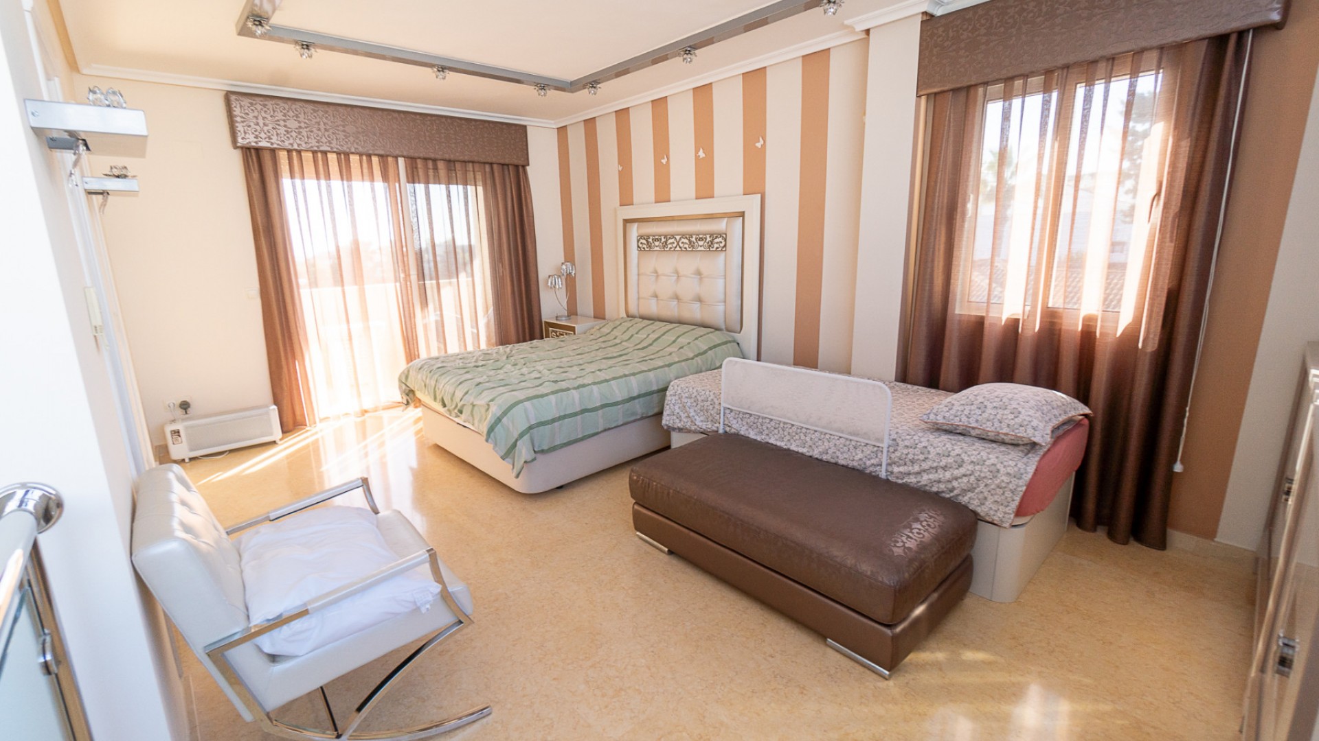 Sprzedaż - Willa wolnostojąca -
La Mata