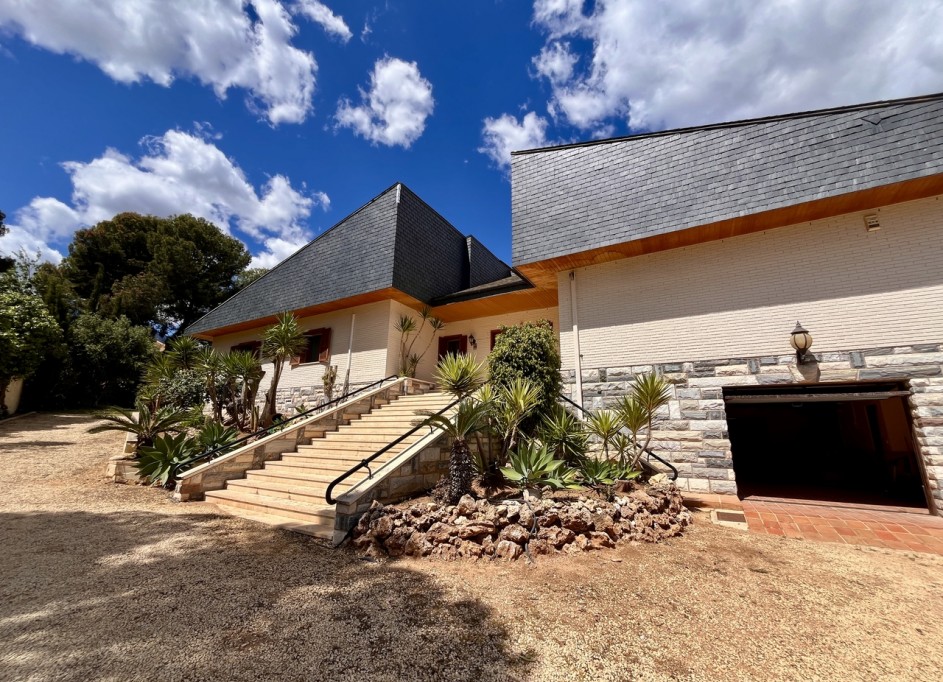 Sprzedaż - Willa wolnostojąca -
La Nucía