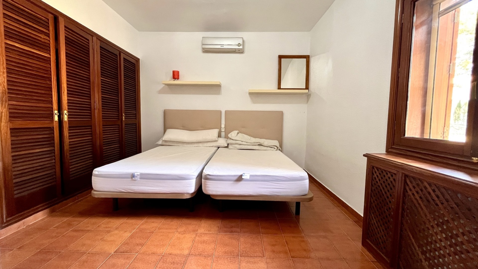 Sprzedaż - Willa wolnostojąca -
La Nucía