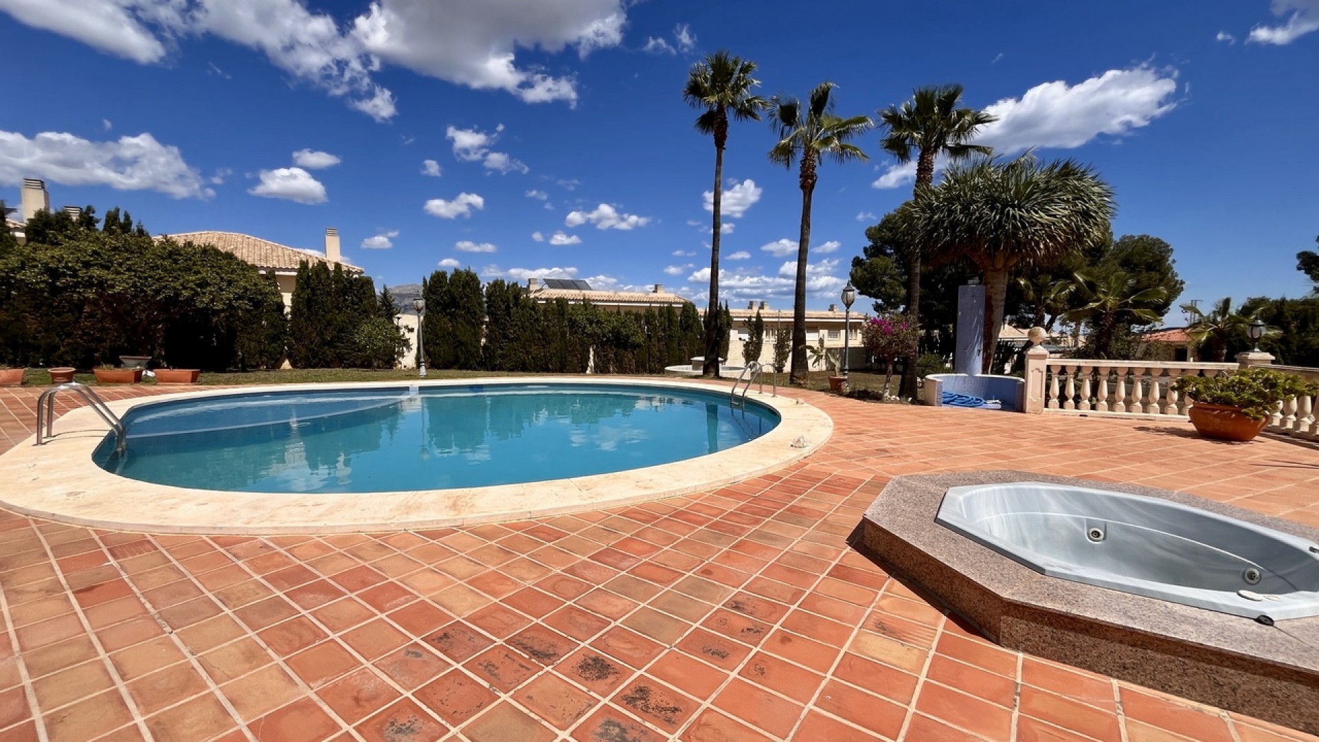 Sprzedaż - Willa wolnostojąca -
La Nucía