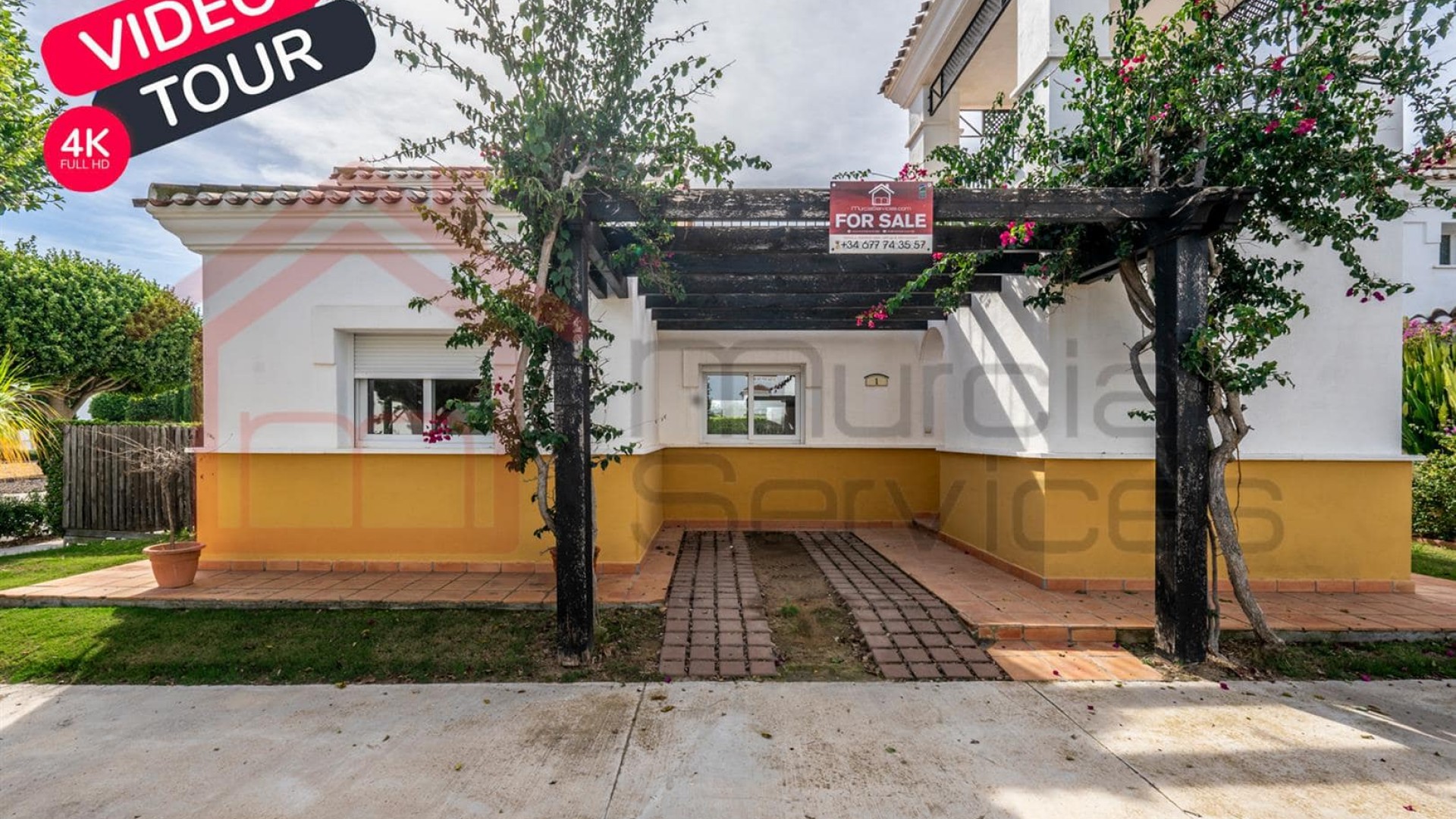 Sprzedaż - Willa wolnostojąca -
La Torre Golf Resort