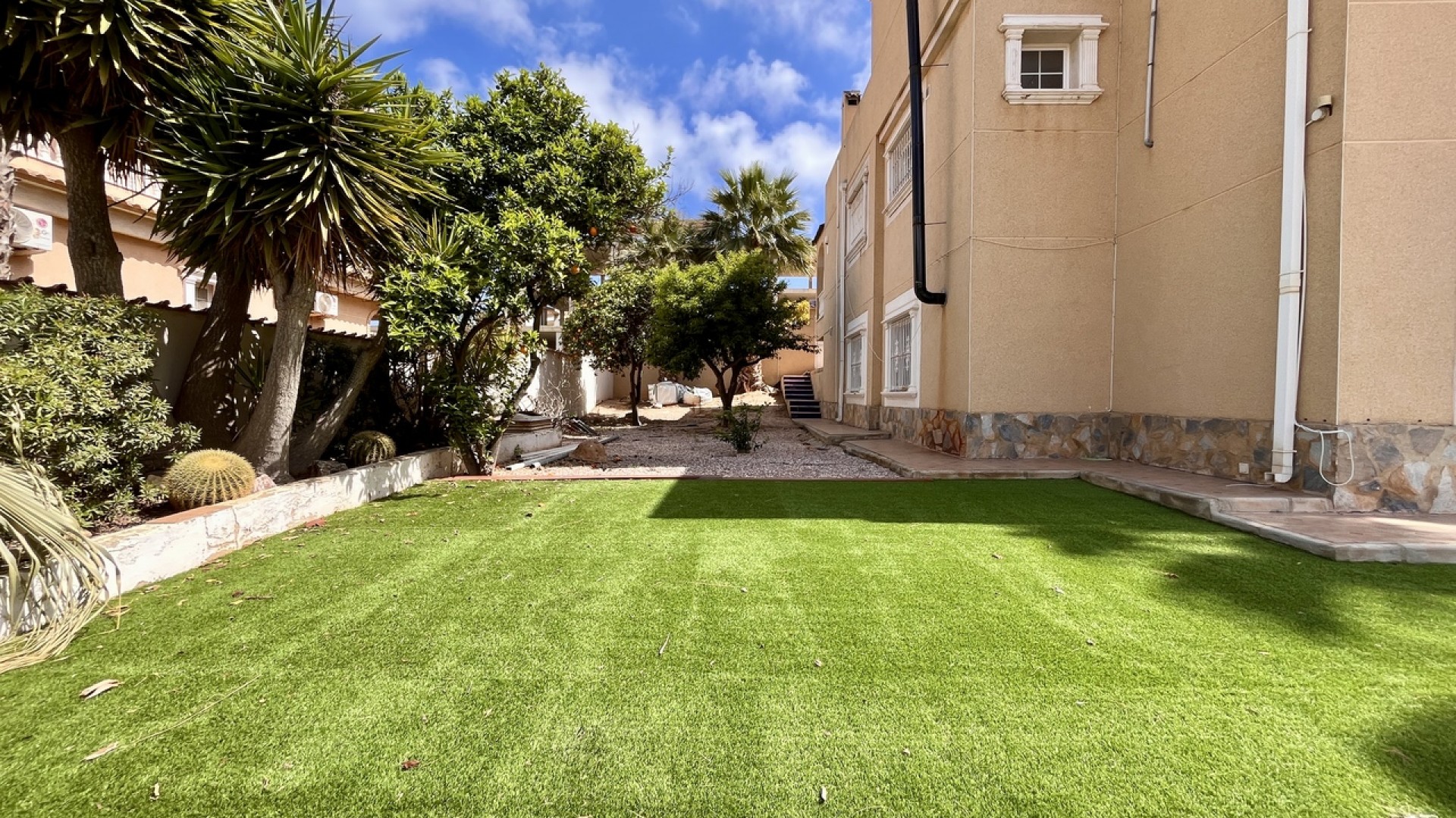 Sprzedaż - Willa wolnostojąca -
La Zenia