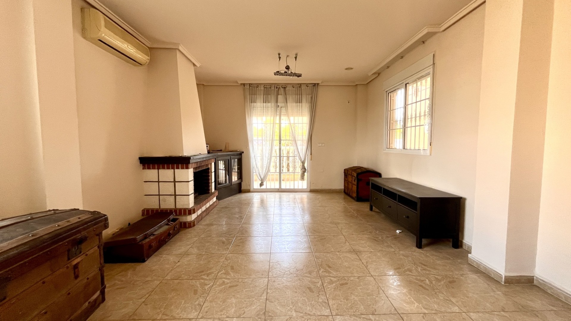 Sprzedaż - Willa wolnostojąca -
La Zenia