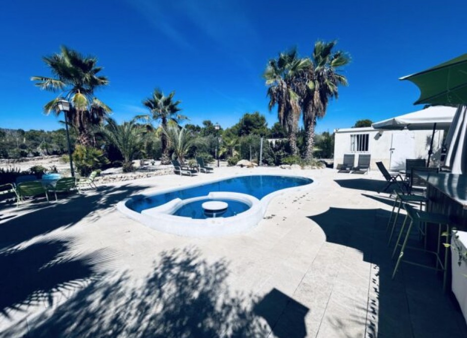 Sprzedaż - Willa wolnostojąca -
Monóvar