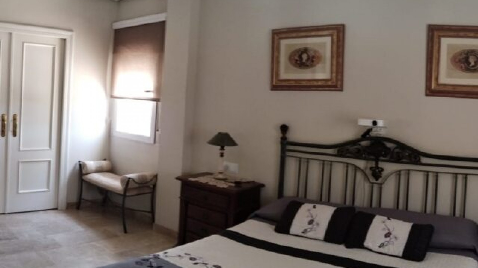 Sprzedaż - Willa wolnostojąca -
Monóvar