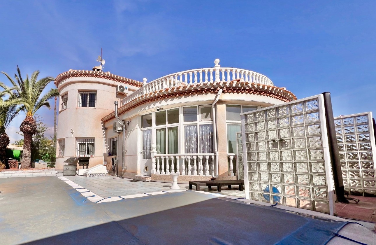 Sprzedaż - Willa wolnostojąca -
Orihuela Costa - La Zenia