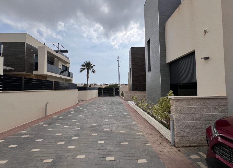 Sprzedaż - Willa wolnostojąca -
Orihuela Costa - Lomas de Cabo Roig