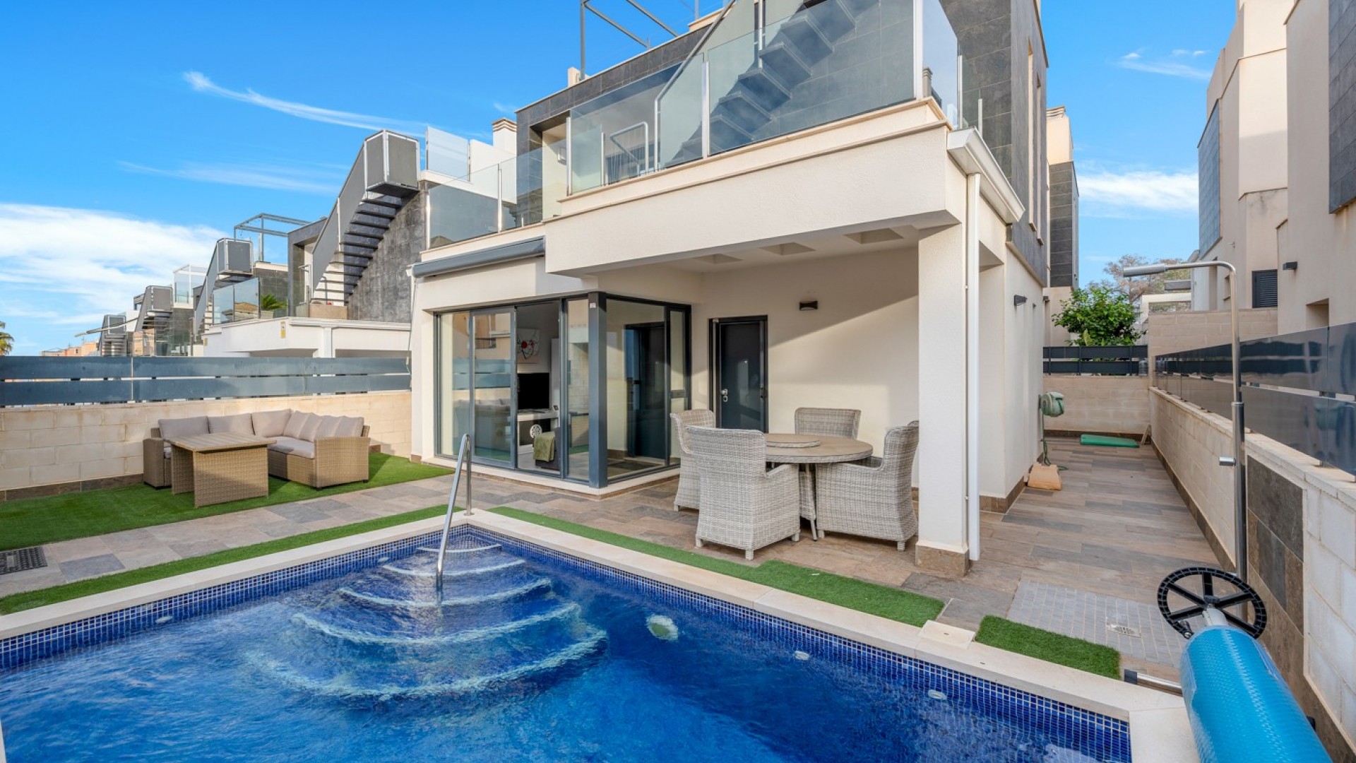 Sprzedaż - Willa wolnostojąca -
Orihuela Costa