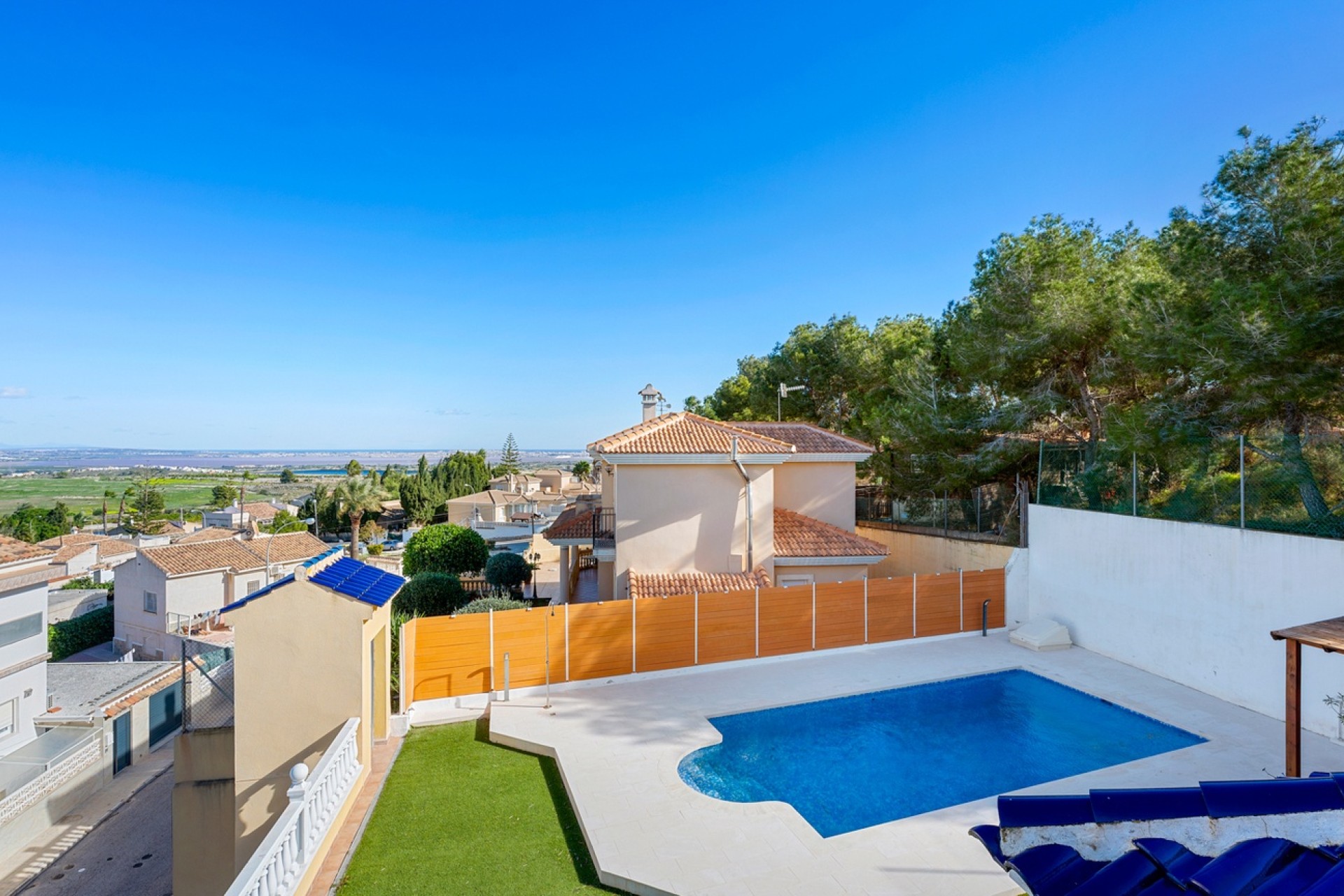 Sprzedaż - Willa wolnostojąca -
San Miguel de Salinas - Costa Blanca