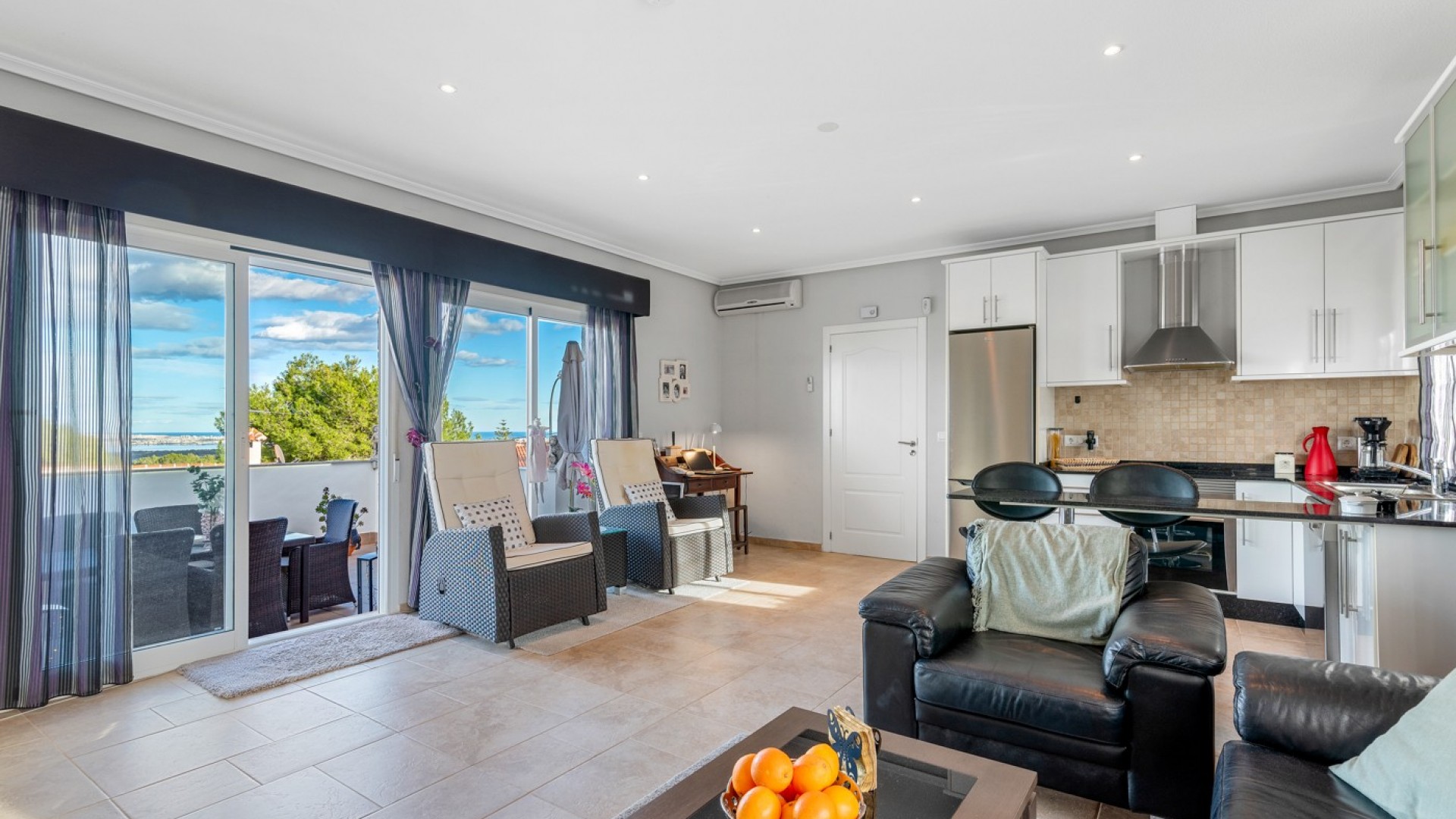 Sprzedaż - Willa wolnostojąca -
San Miguel de Salinas