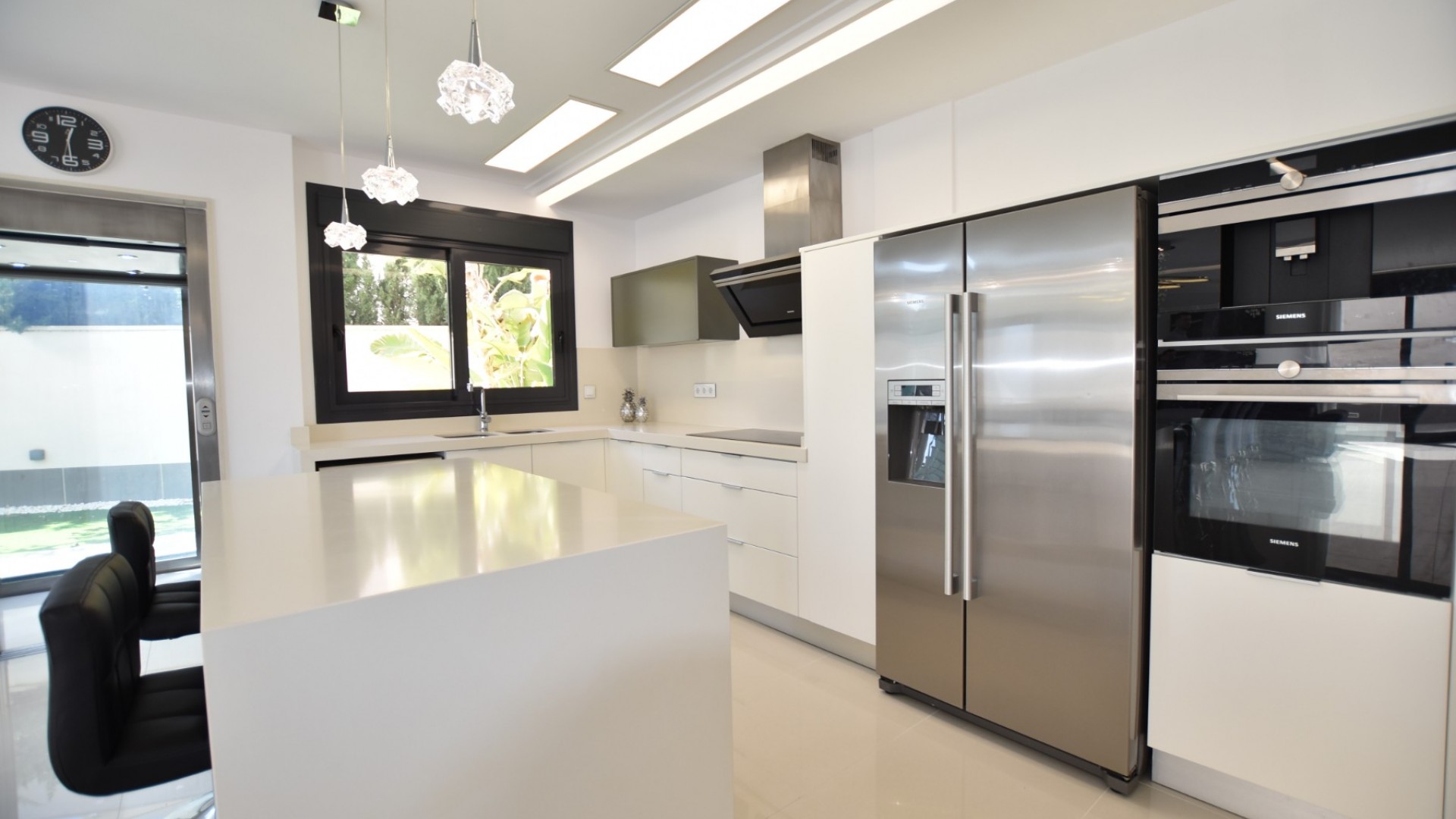 Sprzedaż - Willa wolnostojąca -
San Miguel de Salinas