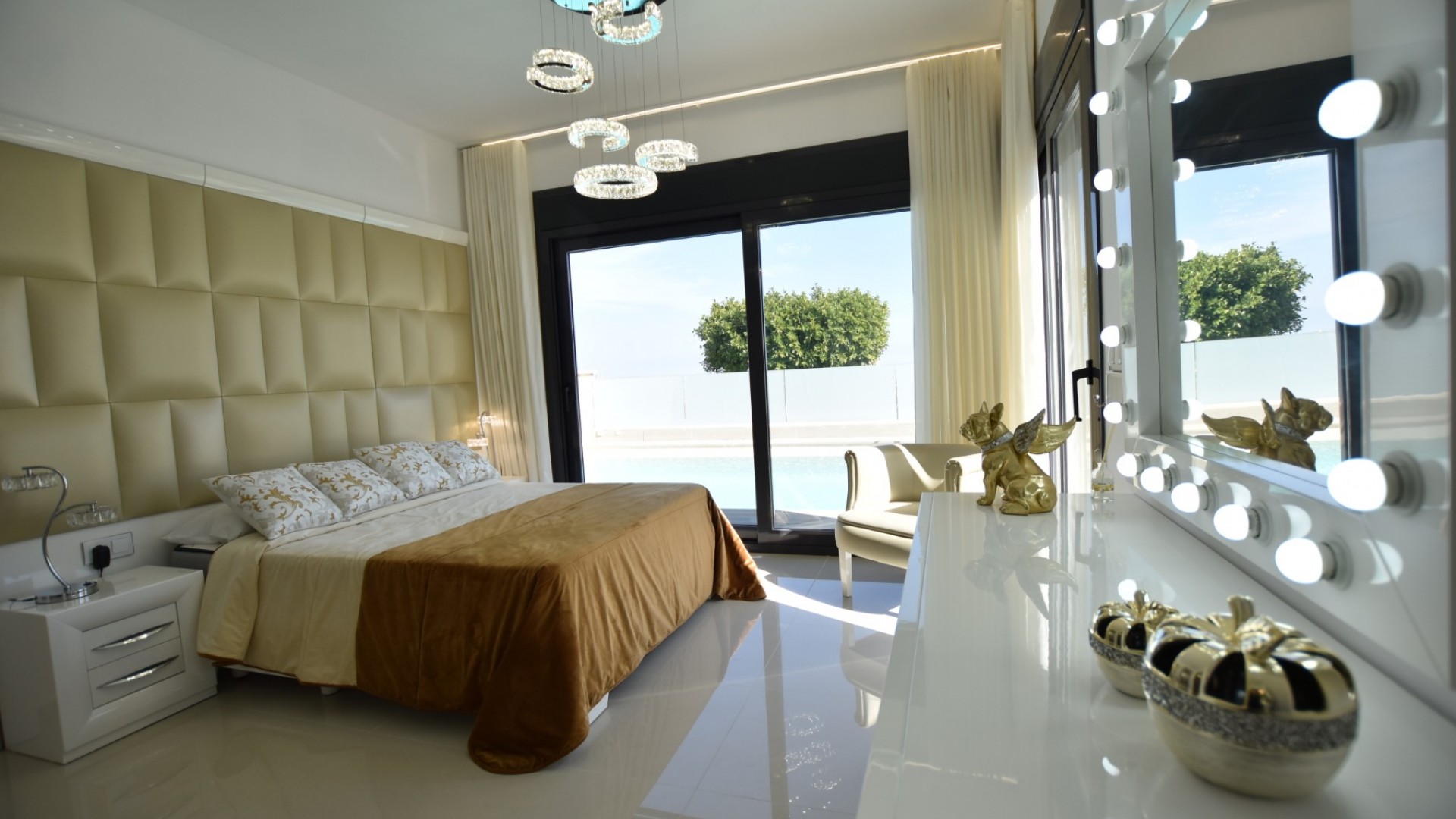 Sprzedaż - Willa wolnostojąca -
San Miguel de Salinas