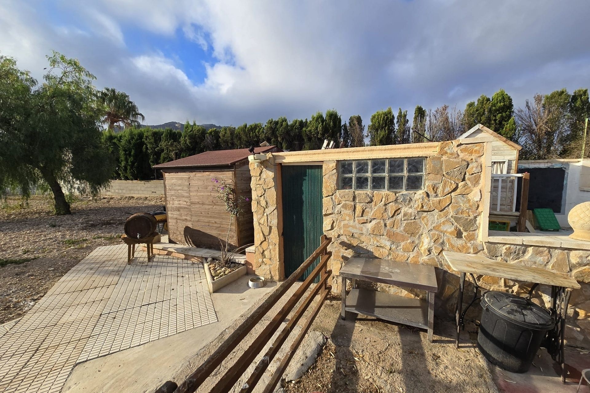 Sprzedaż - Willa wolnostojąca -
SAX