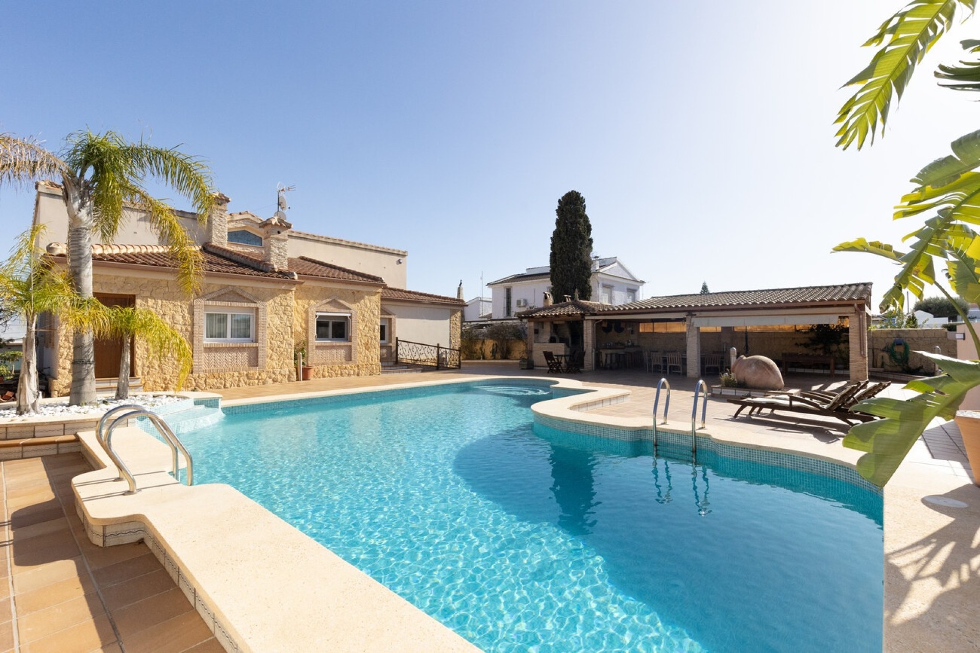 Sprzedaż - Willa wolnostojąca -
Torrevieja - Costa Blanca