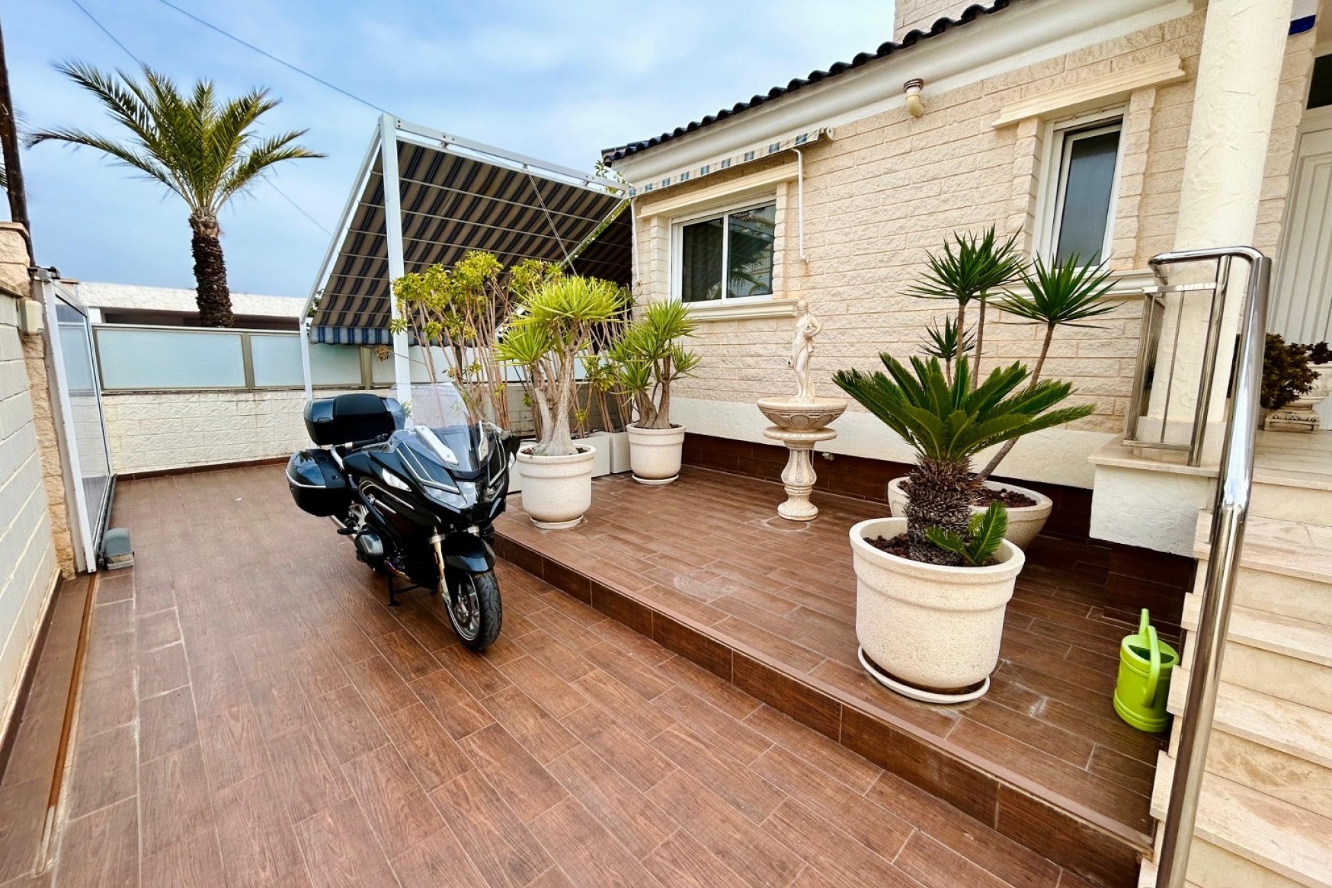 Sprzedaż - Willa wolnostojąca -
Torrevieja - Costa Blanca