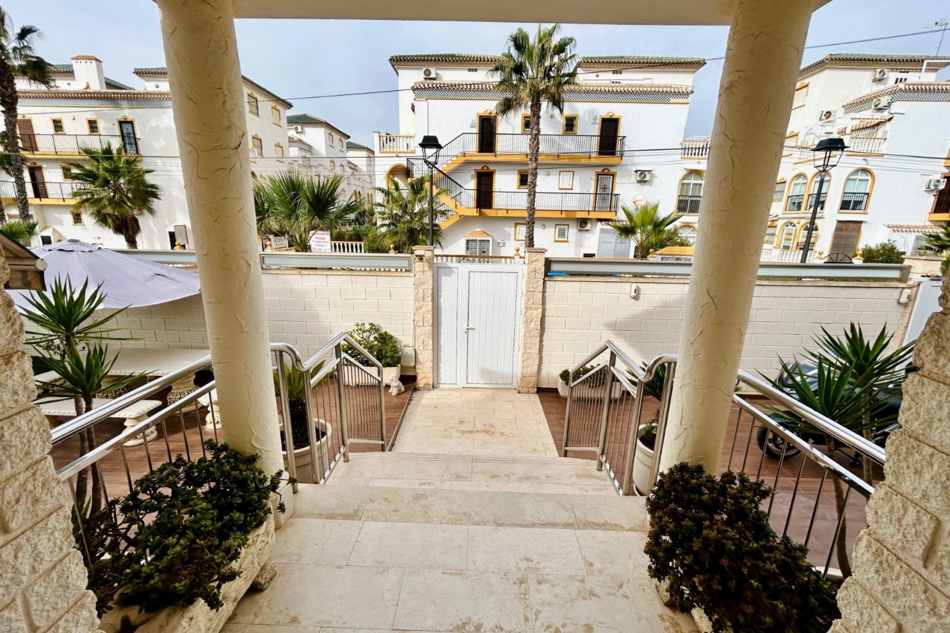 Sprzedaż - Willa wolnostojąca -
Torrevieja - Costa Blanca