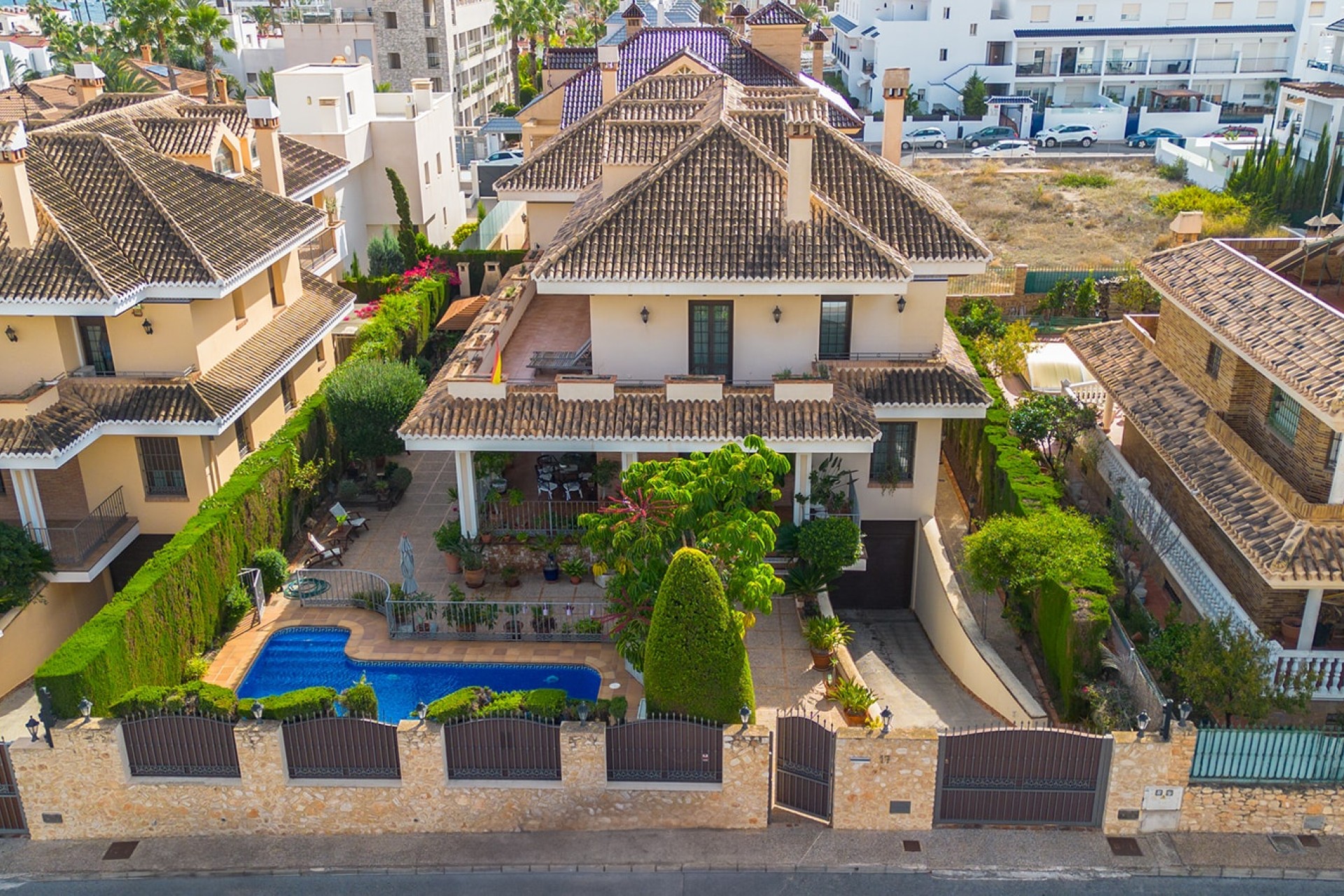 Sprzedaż - Willa wolnostojąca -
Torrevieja - Costa Blanca